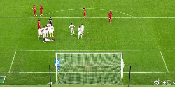 开云-0-1！辽宁铁人踢的“太憋屈”，主力外援被直红罚下，遭遇两连败|重庆队|重庆铜梁龙|中超|辽宁队|任意球_新浪体育_新浪新闻