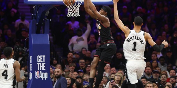 开云-40分惨败马刺，76人脸都丢尽了！文班汗都没出，探花被榜眼完爆