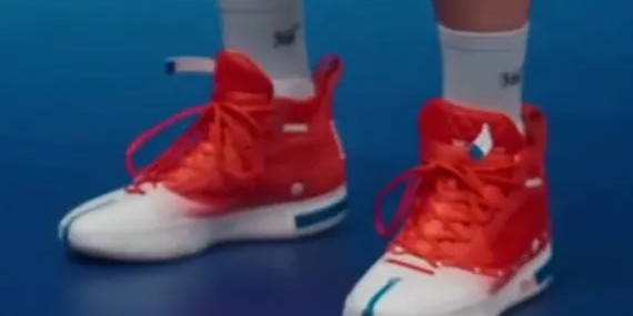 开云-鲜艳色彩！掘金队媒赞叹361°为约基奇打造的国家队配色战靴