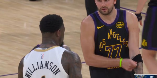 开云网页-最后5分钟只投1球！东契奇太独了，詹皇历史第一之夜就这么被毁了