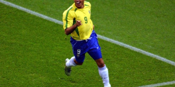 南美21世纪球员排名出炉！梅西第一无悬念 大罗小罗的排名合理吗